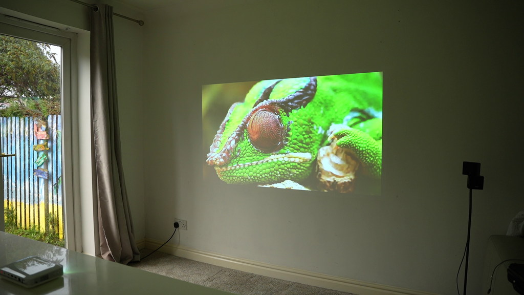 Pico Genie M550 Plus 4.0 1080p Smart Projector