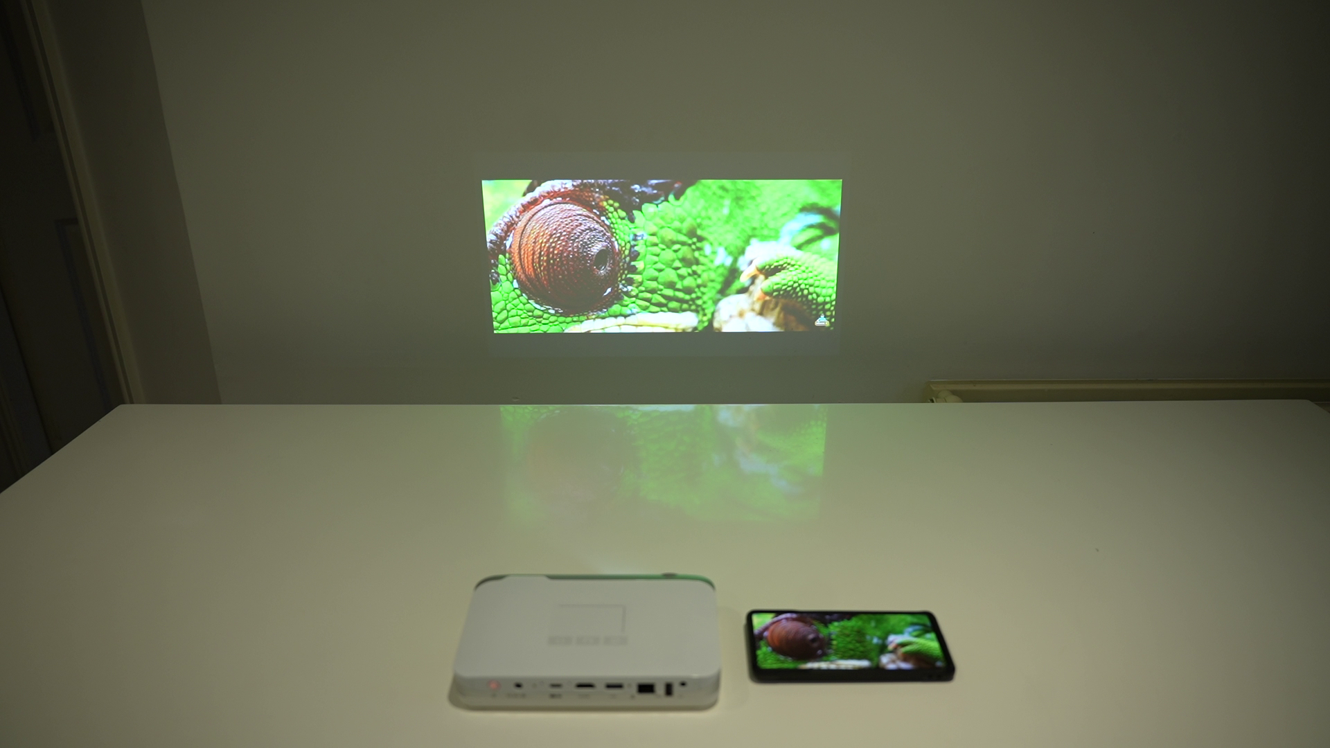 Pico Genie M550 Plus 4.0 1080p Smart Projector